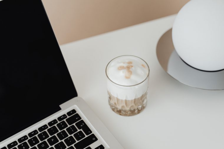 Remove background in Canva